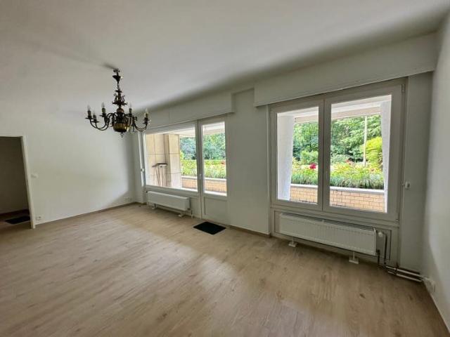 Appartement 1 chambre 1250€ charges 200€ box en option