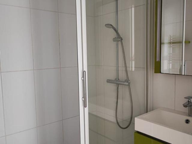 Appartement 1 chambre à Mons, cuisine moderne, parking