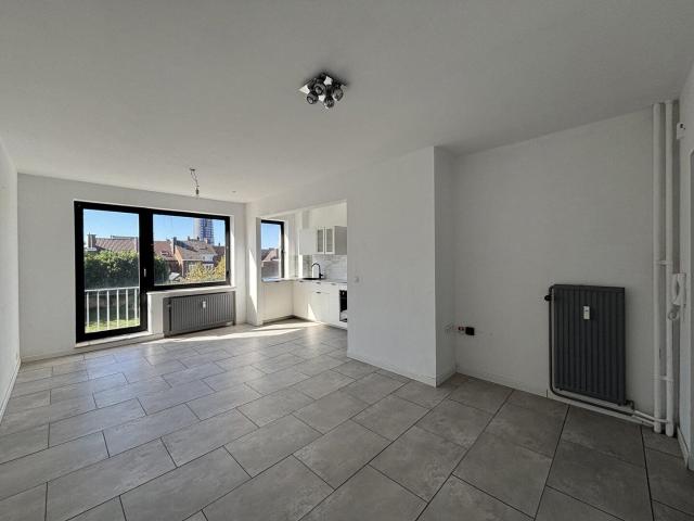 APPARTEMENT 1 CHAMBRE AU 2EME ETAGE AVEC ASCENSEUR
