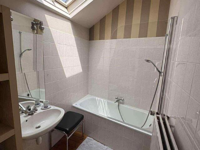 Appartement 1 chambre Herstal, parquet brillant 45
