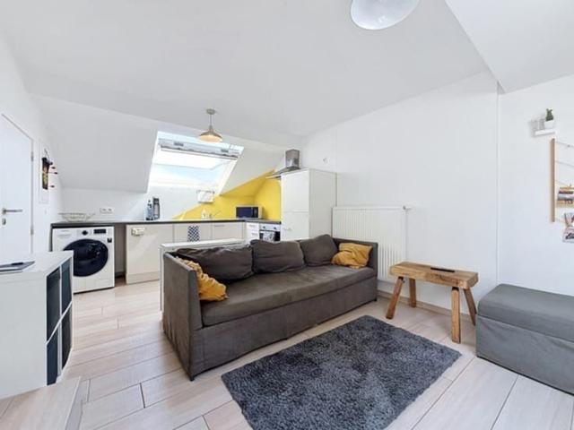 Appartement 1 chambre, lumineux au pied de la Citadelle !