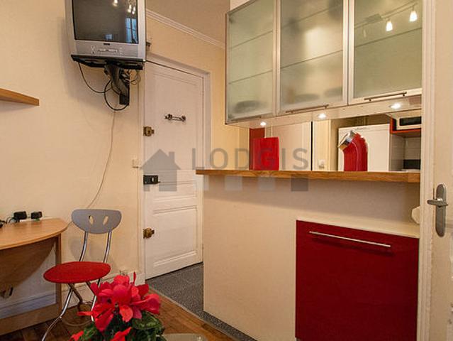 Appartement 1 chambre meublé avec concierge et local à vélos Commerce Paris 15°