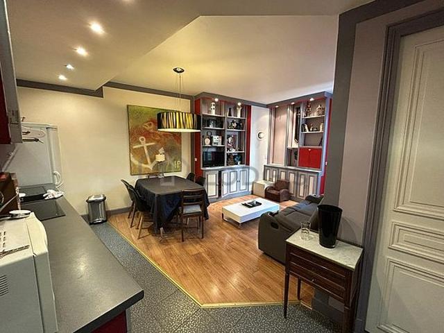 Appartement 1 chambre meublé avec concierge et local à vélos Commerce Paris 15°