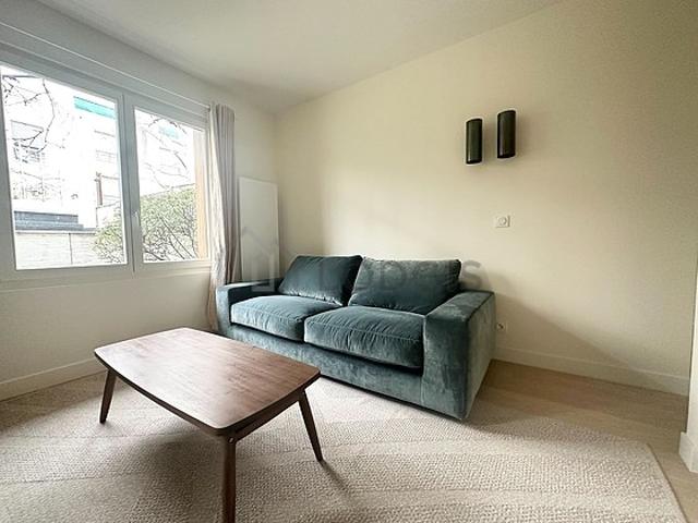 Appartement 1 chambre meublé avec concierge et local à vélos Canal Saint Martin Paris 10°