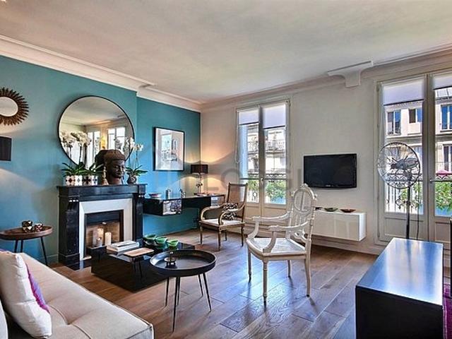 Appartement 1 chambre meublé avec cheminée Saint Paul Paris 4°