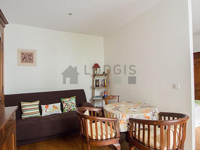 Appartement 1 chambre meublé avec cheminée Paris 16°