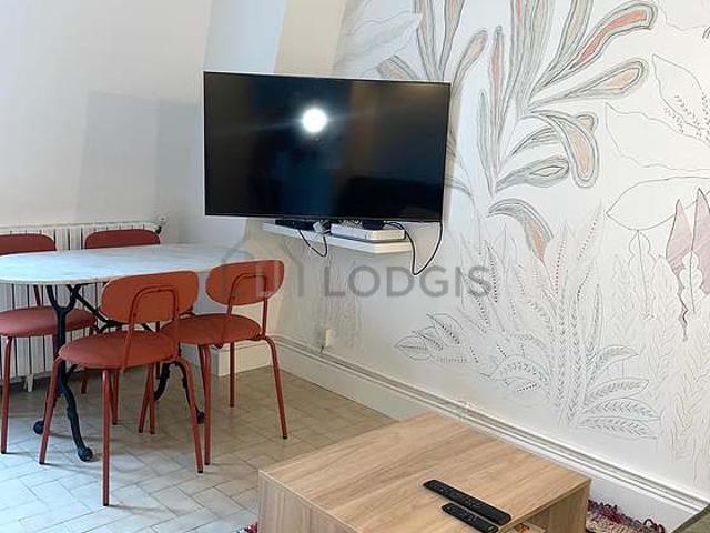 Appartement 1 chambre meublé avec ascenseur Montmartre Paris 18°