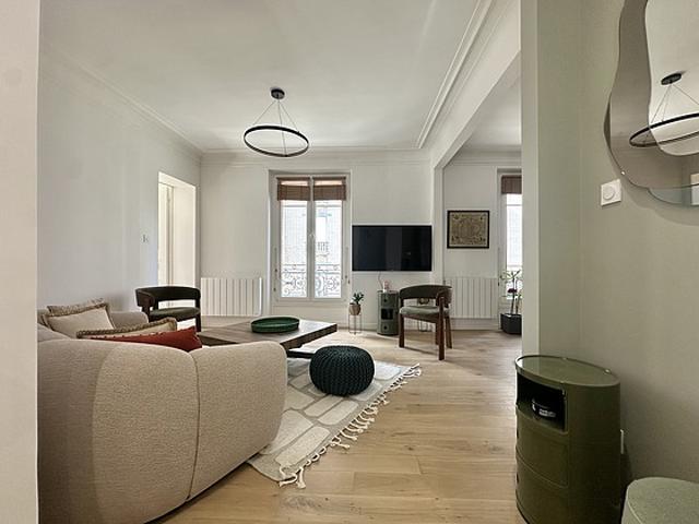 Appartement 1 chambre meublé avec ascenseur Montmartre Paris 18°