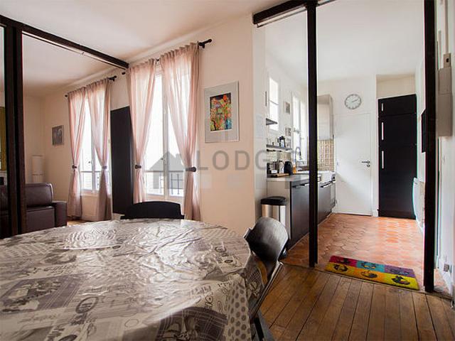 Appartement 1 chambre meublé avec ascenseur, cheminée et concierge Montmartre Paris 18°