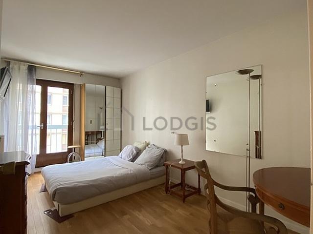 Appartement 1 chambre meublé avec ascenseur, concierge et local à vélos Gobelins Paris 13°