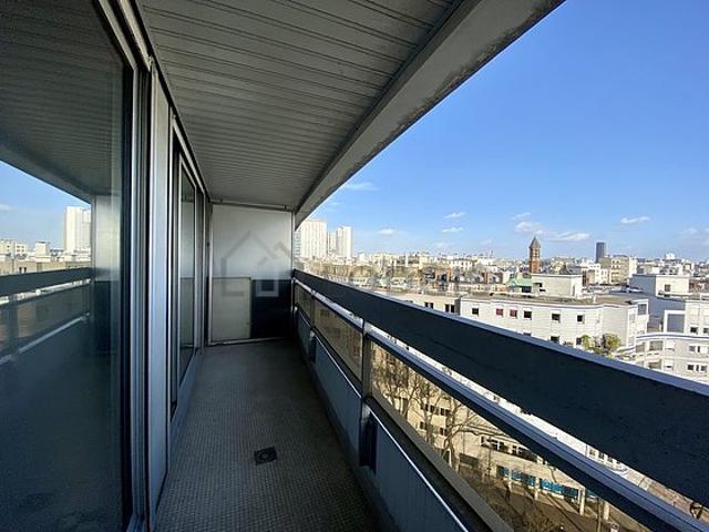 Appartement 1 chambre meublé avec ascenseur, concierge et place de parking en option Porte de Versailles Paris 15°