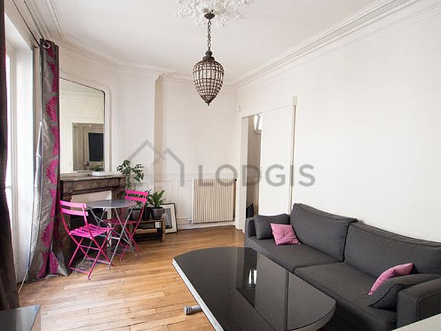 Appartement 1 chambre meublé avec ascenseur et cheminée Montmartre Paris 18°