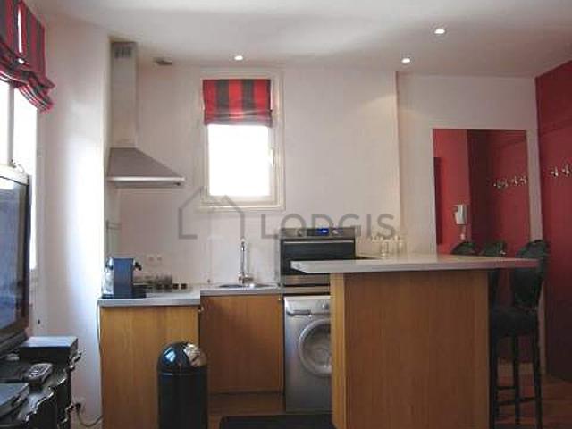 Appartement 1 chambre meublé avec ascenseur et concierge Champs Elysées Paris 8°