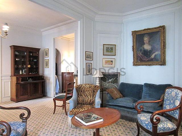 Appartement 1 chambre meublé avec ascenseur et concierge Invalides Paris 7°