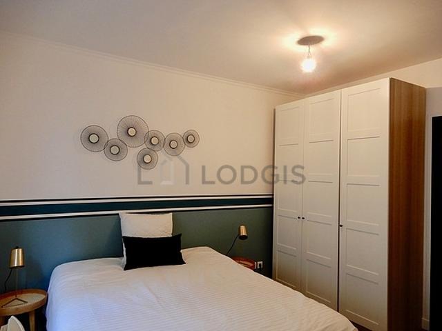 Appartement 1 chambre meublé avec ascenseur et concierge La Motte Picquet Paris 15°