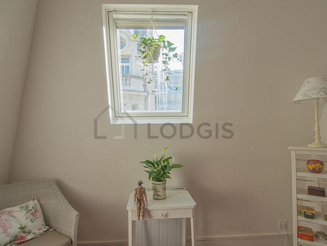 Appartement 1 chambre meublé avec ascenseur et local à vélos Arc de Triomphe Paris 16°