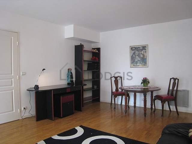 Appartement 1 chambre meublé avec ascenseur et place de parking en option Alésia Paris 14°