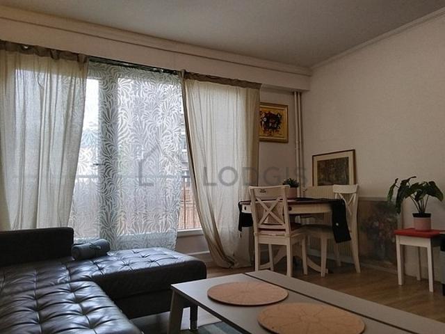 Appartement 1 chambre meublé avec ascenseur Porte de Clignancourt Paris 18°