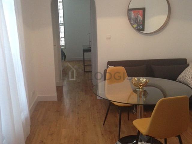 Appartement 1 chambre meublé avec ascenseur Saint Lazare Paris 8°