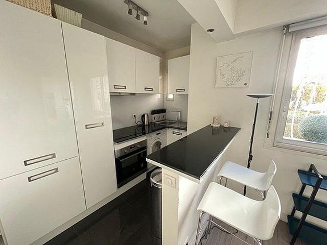 Appartement 1 chambre meublé avec ascenseur Trocadéro Paris 16°