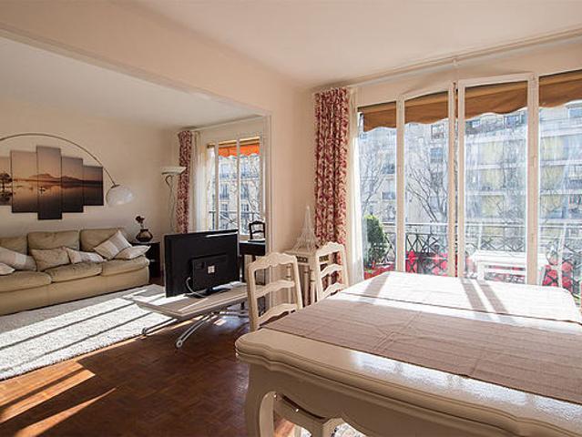 Appartement 1 chambre meublé avec terrasse, ascenseur et concierge Invalides Paris 7°