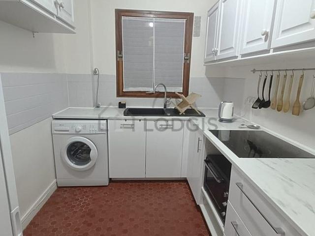 Appartement 1 chambre meublé avec terrasse et ascenseur Porte de Clignancourt Paris 18°