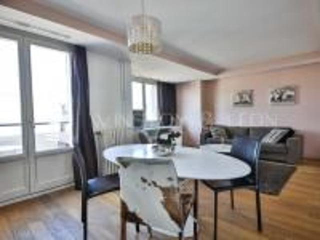 Appartement 1 Chambre Standing 55 m² Paris, Matignon