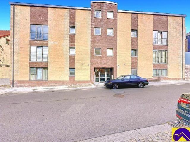 Sous Option > Appartement 1 chambre totalement rénové au re