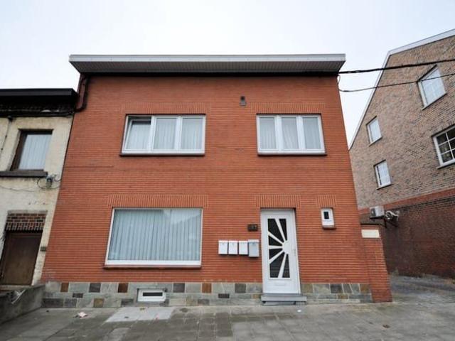 APPARTEMENT 1 CHAMBRE TOUTE CHARGE COMPRISES