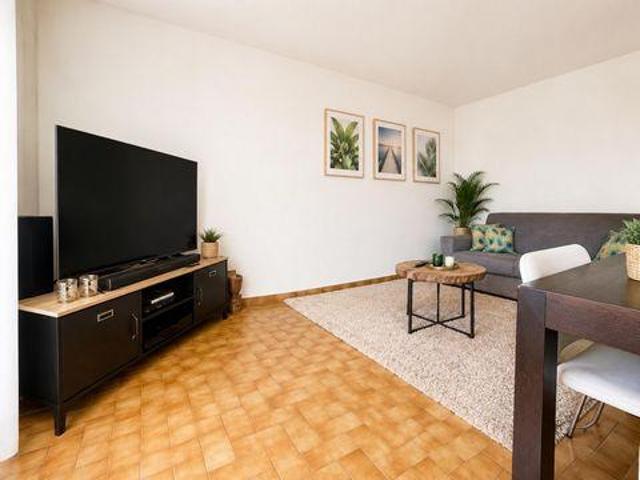 Appartement 1 chambres, Nimes Languedoc 30900 DLS105091547
