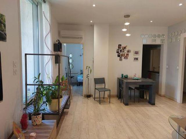 Appartement 1 chambres, Saint Affrique Midi Pyrénées 12400 DLS96311404