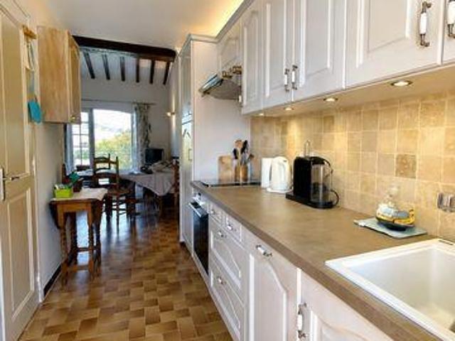 Appartement 1 chambres, Sainte Provence 8120 ELS104685611