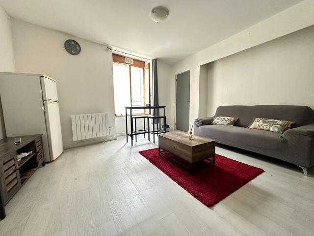Appartement 1 pièce meublé à louer à Corbeil Essonnes Exclusivité Guy Hoquet