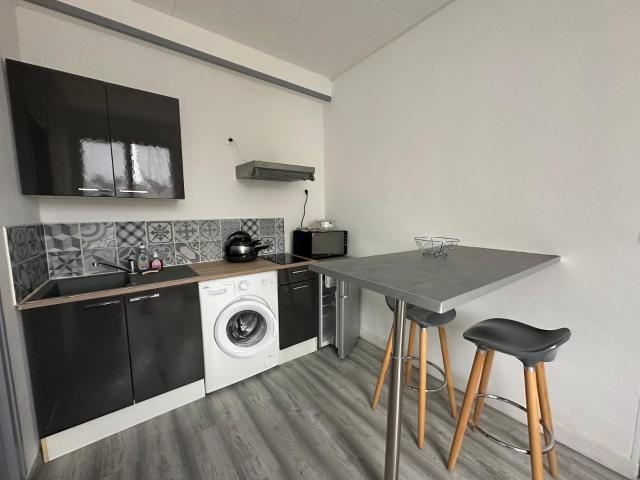APPARTEMENT 1 PIÈCE MEUBLÉ EQUEURDREVILLE HAINNEVILLE DISPONIBLE DÉBUT AOÛT