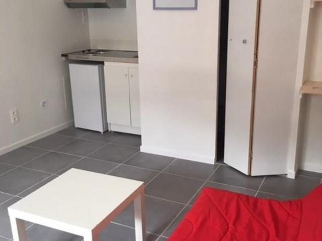 Appartement 1 pièce, à louer à Bordeaux 33000