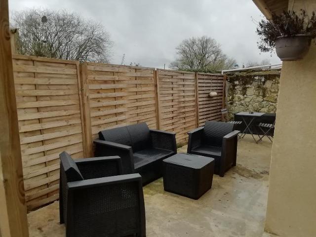Appartement 1 pièce, à louer à Saint Caprais de Bordeaux 33880