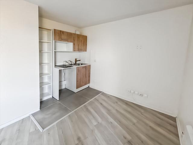 Appartement 1 pièce Brétigny sur Orge 24.00m² 650€ à louer l'Adresse