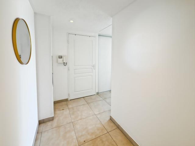 Appartement 1 pièce Cannes 34.49m² 890€ à louer l'Adresse