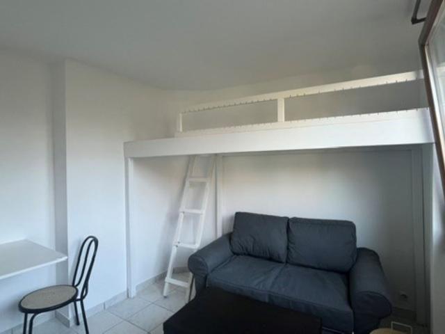 Location appartement 1 pièce, 21.00m², Cergy