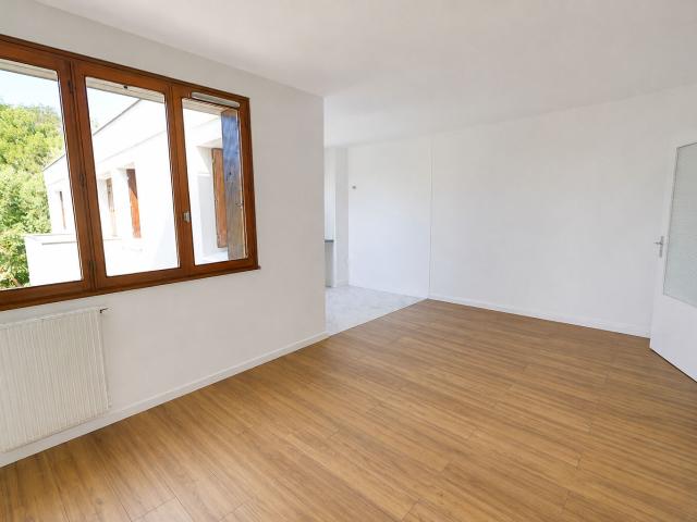 Appartement 1 pièce Chatou 28.94m² 790€ à louer
