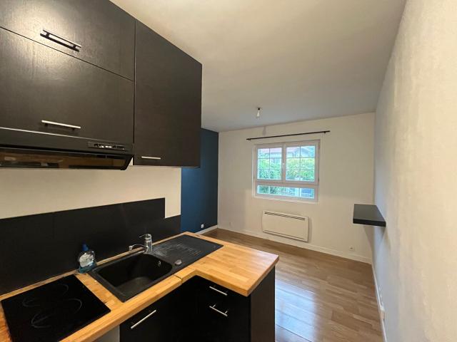 Appartement 1 pièce Crosne 17.00m² 650€ à louer