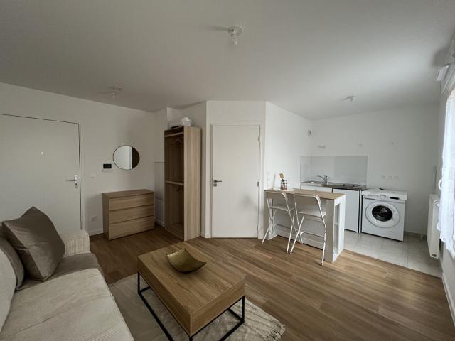 Appartement 1 pièce Drancy 23.92m² 800€ à louer