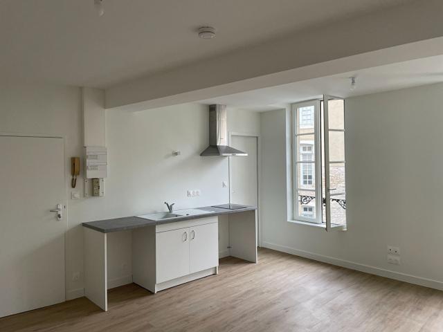 Appartement 1 pièce Fontenay le Comte 28.87m² 430€ à louer