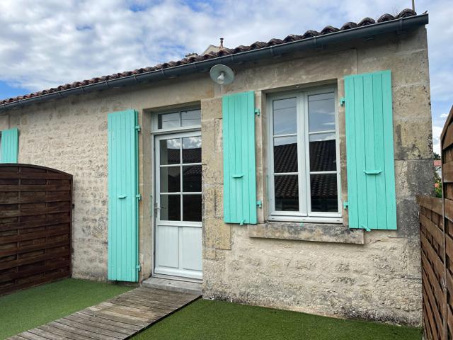 Appartement 1 pièce Fontenay le Comte 32.00m² 440€ à louer l'Adresse