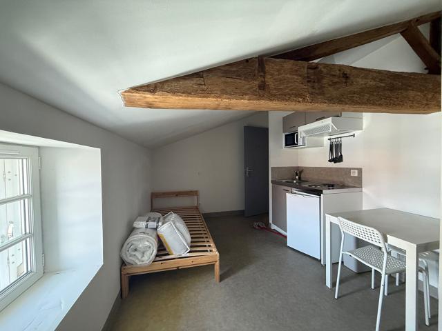 Appartement 1 pièce La Roche sur Yon 11.43m² 405€ à louer