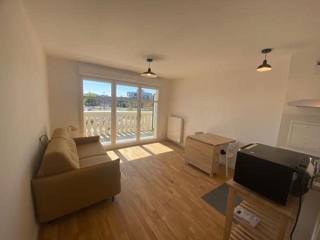 Appartement 1 pièce Le Blanc Mesnil 25.85m² 760€ à louer l'Adresse