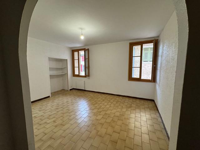 Appartement 1 pièce Levens 42.00m² 565€ à louer