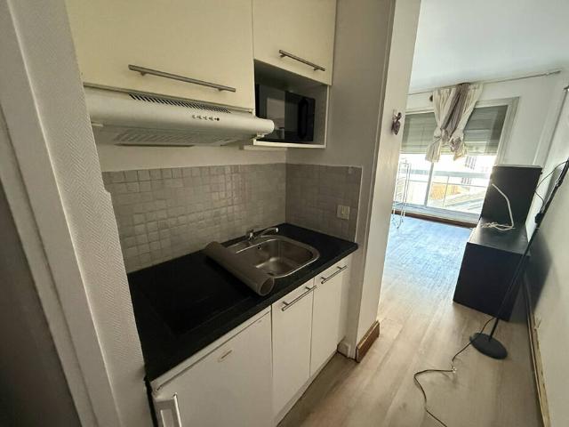 Appartement 1 pièce rue Fb Saint Honoré