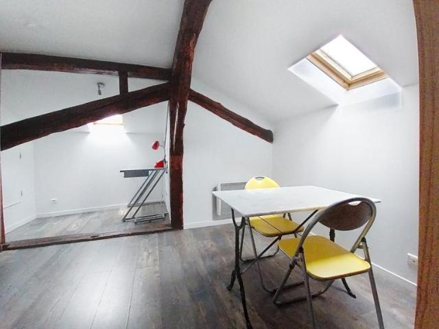 Appartement 1 pièce s 12 m²