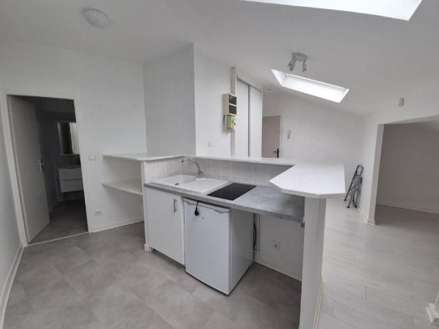 APPARTEMENT 1 pièce s 19m²